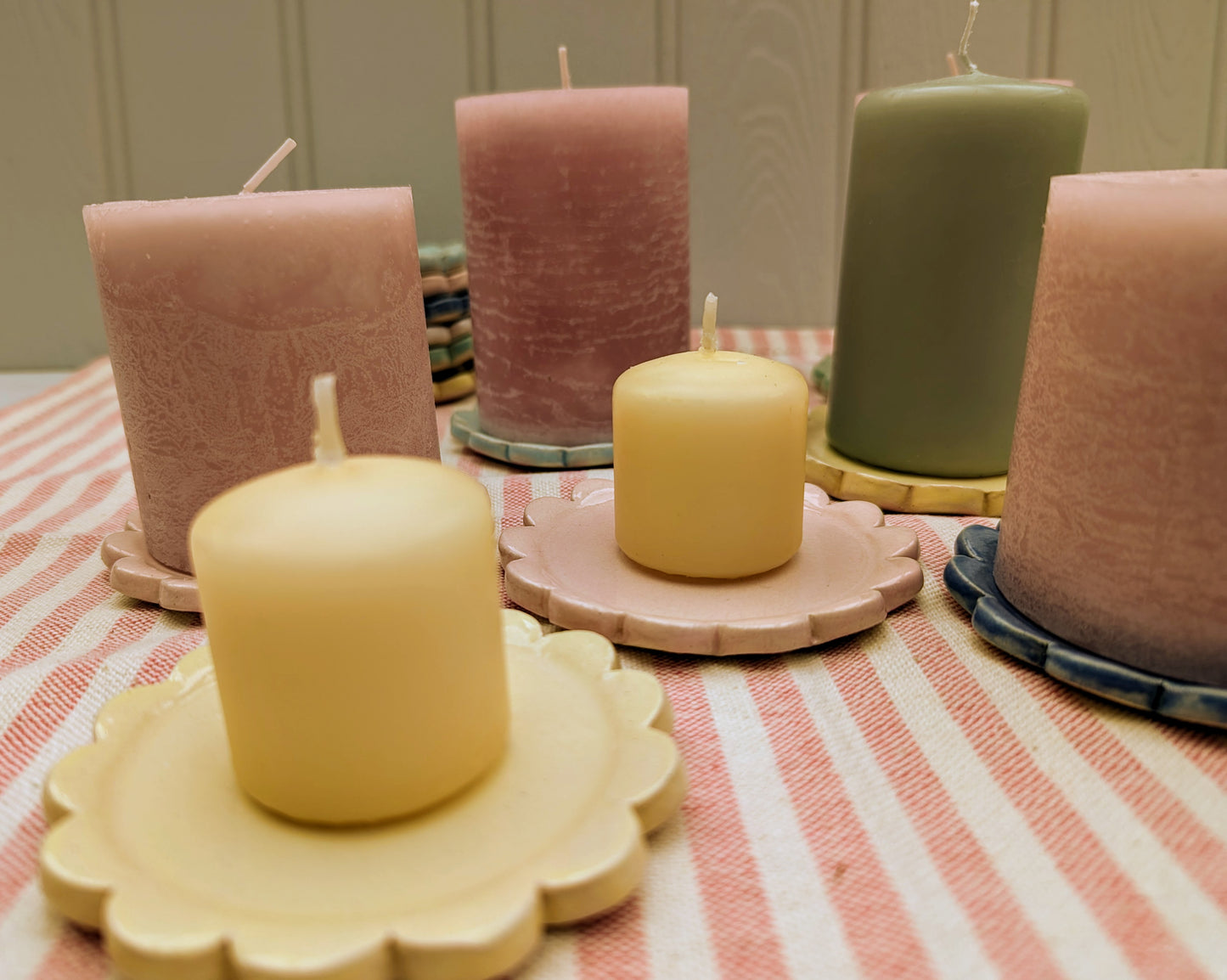 Scalloped candle stand