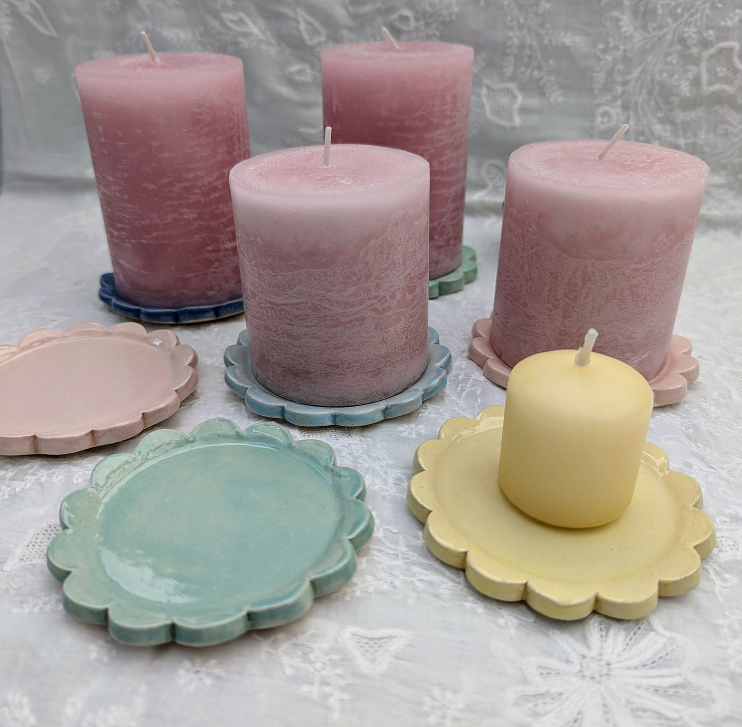 Scalloped candle stand