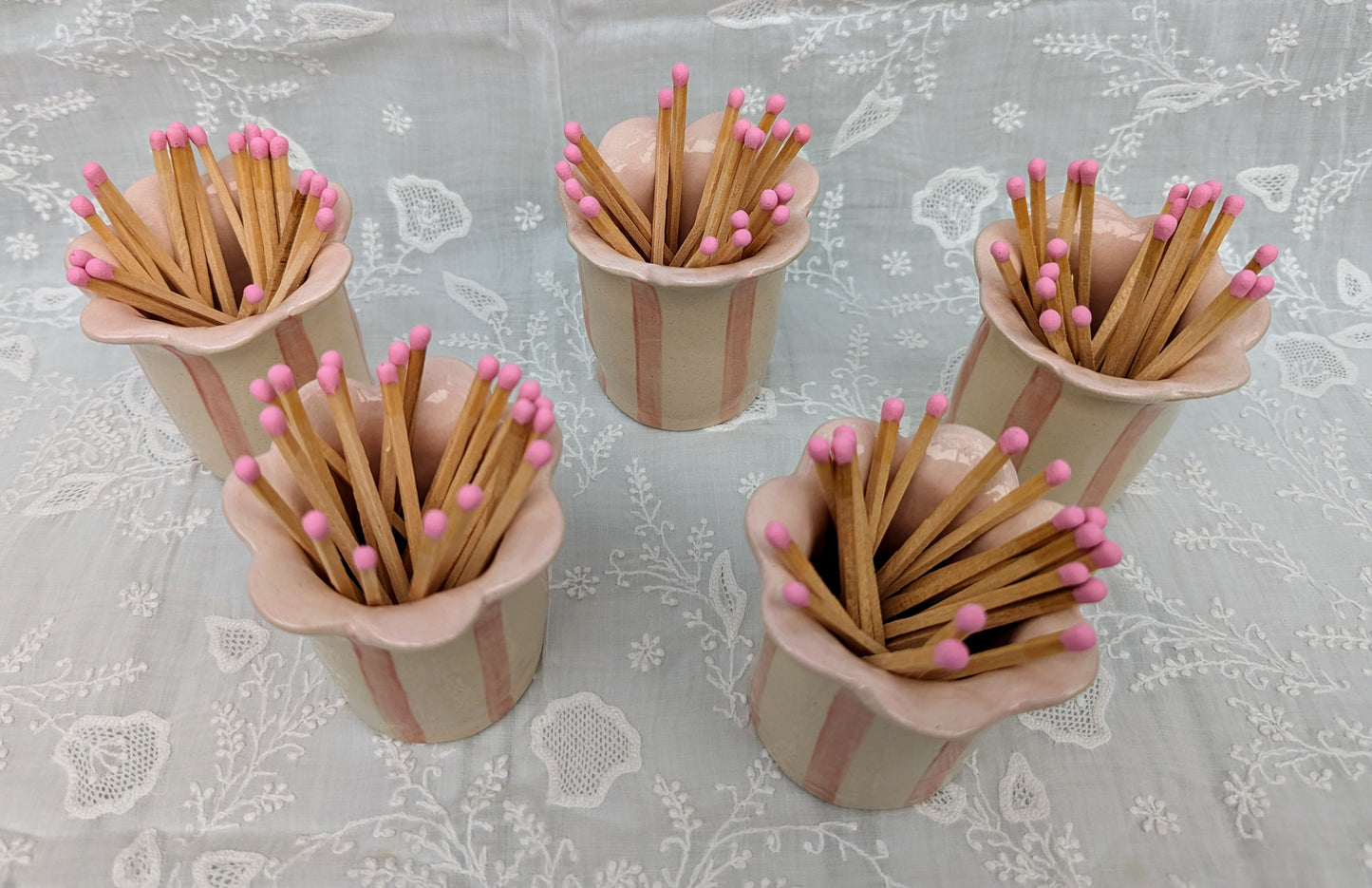 Pink Dsisy match striker with pink matches
