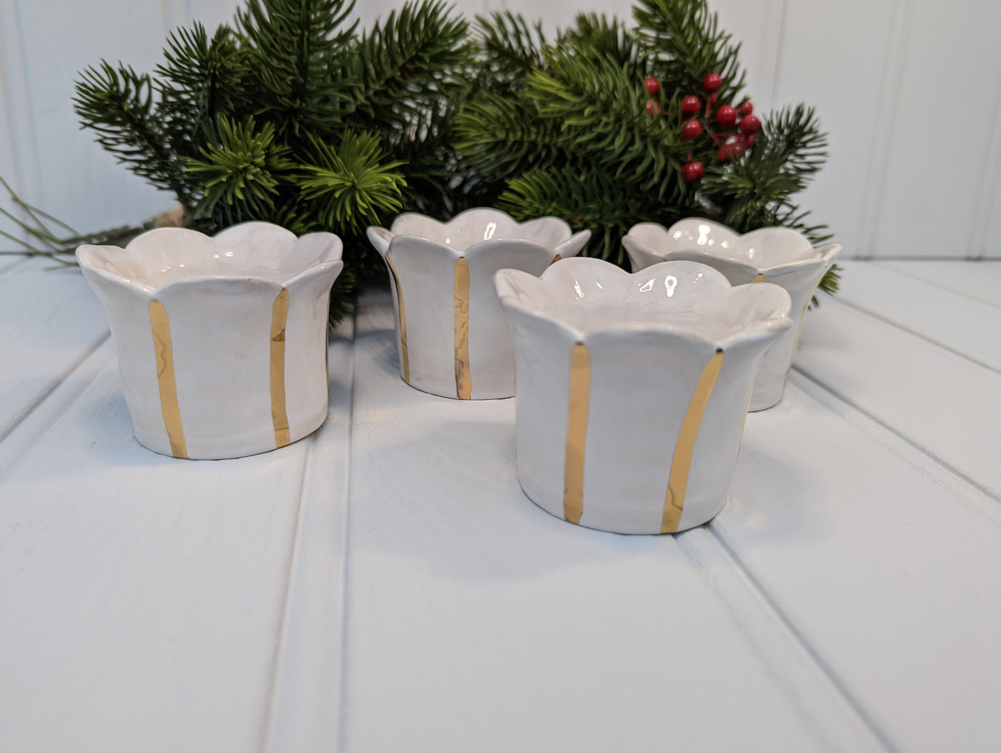 Gold tealight holder