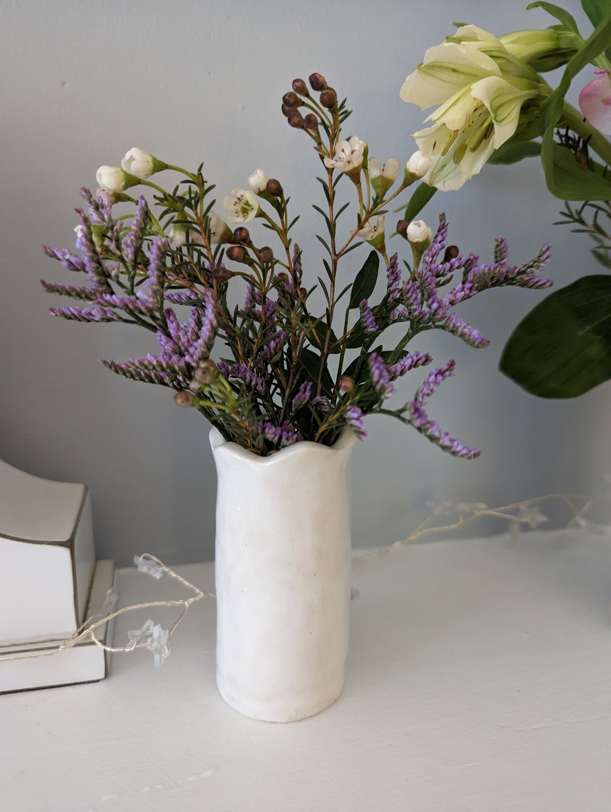 Short Sea Lavender vase in white