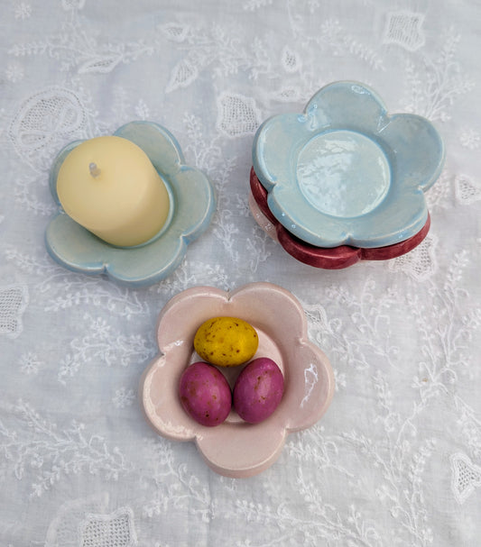Sea Bramble Ceramics - Handmade little Flower dishes that are perfect for butter, condiments, trinkets and tealights.