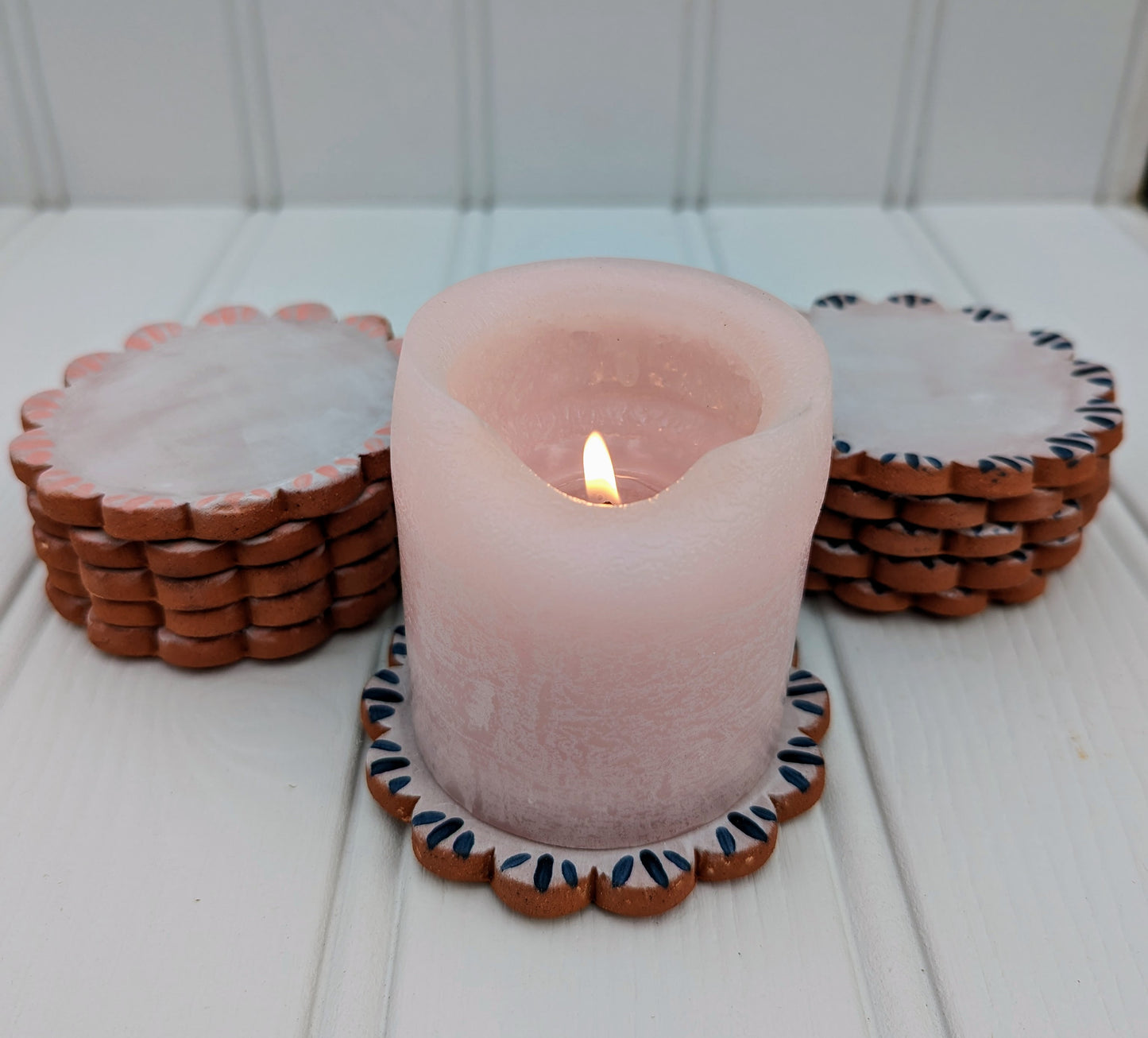 Scalloped candle stand