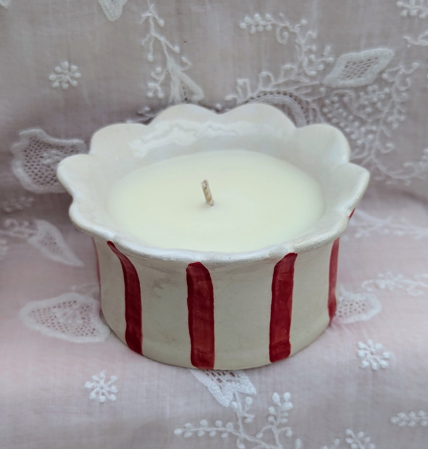 Daisy travel candle