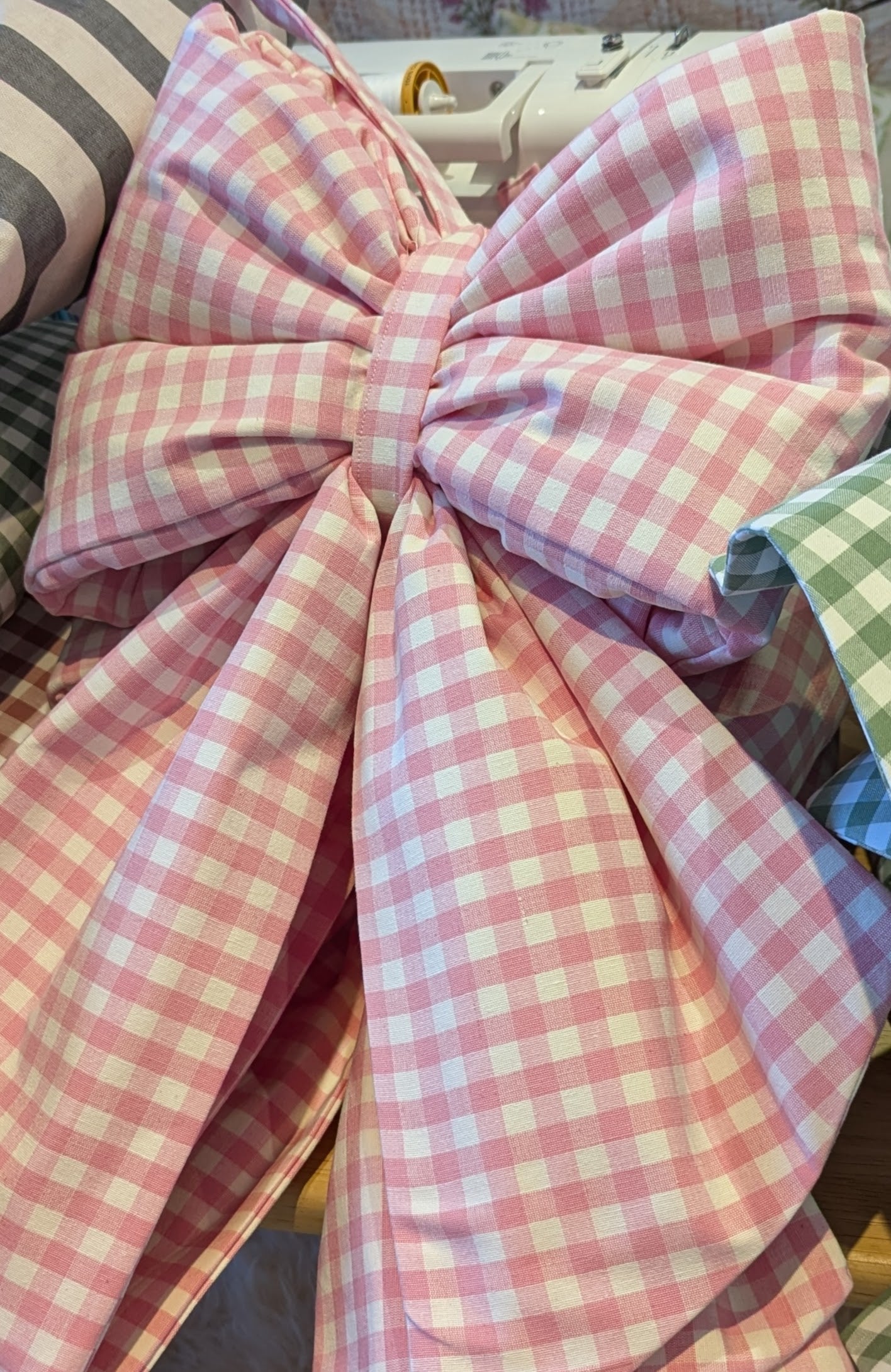 Door bow